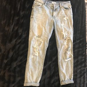 Forever 21 Distressed Boyfriend Jeans